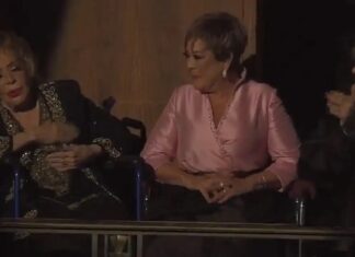 Silvia Pinal luce feliz junto a sus hijas durante homenaje en Bellas Artes
