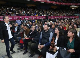 Conmemora gobernador Alfonso Durazo Día del Servidor Público