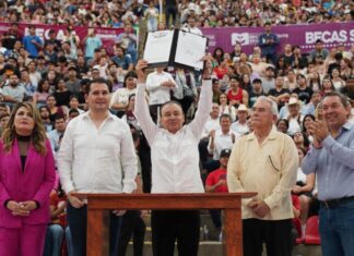 Firma Gobernador Durazo decreto para que becas sea un derecho constitucional ante 11 mil estudiantes beneficiados