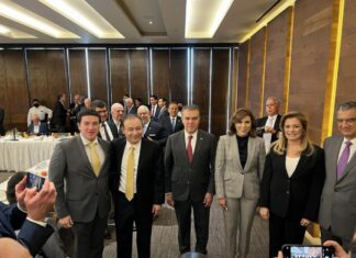 Gobernador Alfonso Durazo propone creación de bloque de gobernadores fronterizos para promover desarrollo