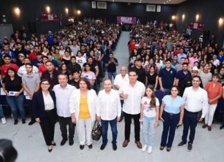 Beneficia gobernador Alfonso Durazo a más de dos mil estudiantes con becas en Caborca y Moctezuma