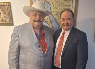 Recibe el empresario Diego Cota reconocimiento del Senado de la República