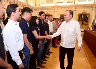 Con becas y experiencia laboral brindamos más oportunidades a nuestros jóvenes: Alfonso Durazo