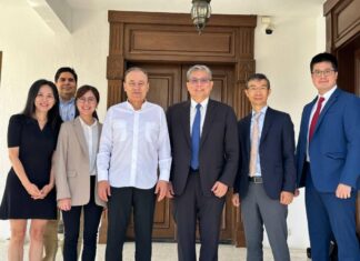 Gestiona gobernador Alfonso Durazo especialización de recurso humano con delegación de Taiwán