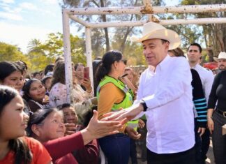 Gobernador Durazo beneficia a familias vulnerables con Operativos Navideños
