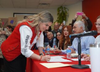 Se registra Guadalupe Soto Holguín como aspirante a diputada federal