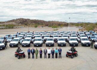 Entrega gobernador Alfonso Durazo patrullas para fortalecer labor de la FGJE