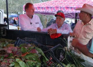 «El Borrego» en el Tianguis de San Pedro El Saucito