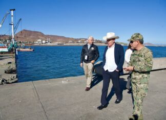 Anuncia Gobernador Durazo plan piloto de Ford para envío de vehículos por el Puerto de Guaymas