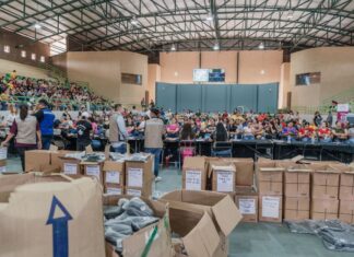 Alcanza distribución de uniformes escolares 60 municipios en Sonora: Gobernador Alfonso Durazo