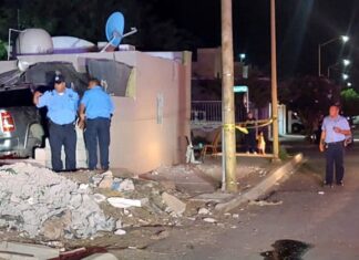 Exboxeador y exdiputado Orlando ‘Siri’ Salido choca contra una vivienda en Cajeme, hay un muerto