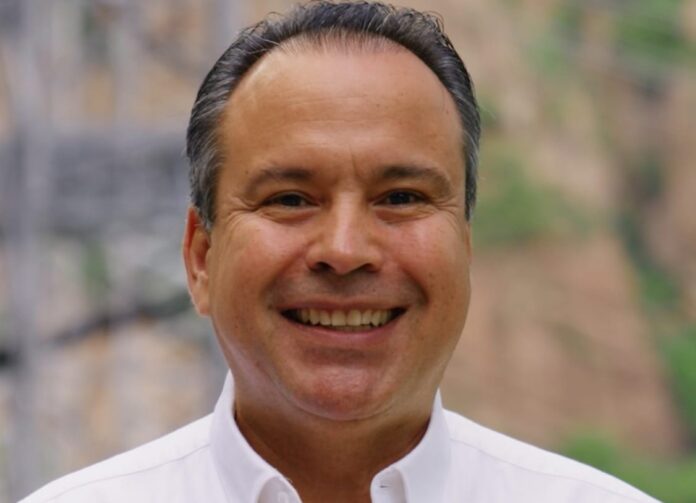 Lidera Toño Astiazarán en el país en el uso de sistema fotovoltaico y ahorros para mejorar servicio de agua potable