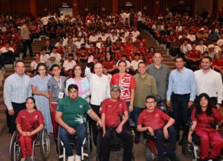 Beneficia Gobernador Durazo a 452 atletas con becas deportivas