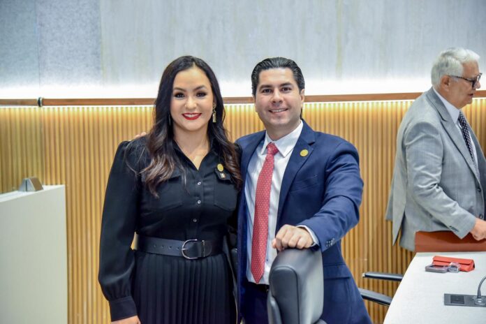 DIPUTADOS PRI SONORA IRIS SANCHEZ CHIU Y EMETERIO OCHOA BAZUA
