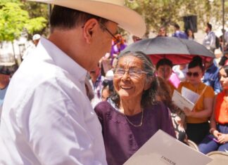 Beneficia Gobernador Durazo a más de 47 mil familias sonorenses con entrega de escrituras