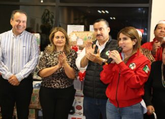 ¡Celebramos con nuestros líderes del PRI! todo mi reconocimiento a ellos por su compromiso y lealtad al partido: Lupita Soto