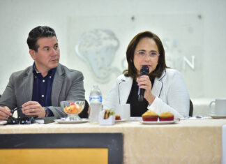Guaymas avanza: Dra. Karla Córdova destaca logros y proyectos clave durante su visita a la Mesa Cancún