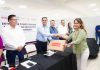 Beneficia Gobernador Durazo con uniformes y computadoras a comunidad educativa del sur de Sonora: SEC