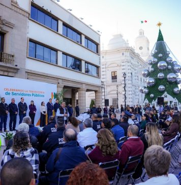 Reconoce Toño Astiazarán trayectoria de servidoras y servidores públicos municipales
