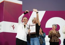 Gobernador Durazo celebra compromiso de trabajadores del estado durante el XLIII Festejo del Servidor Público 2025