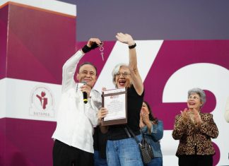 Gobernador Durazo celebra compromiso de trabajadores del estado durante el XLIII Festejo del Servidor Público 2025