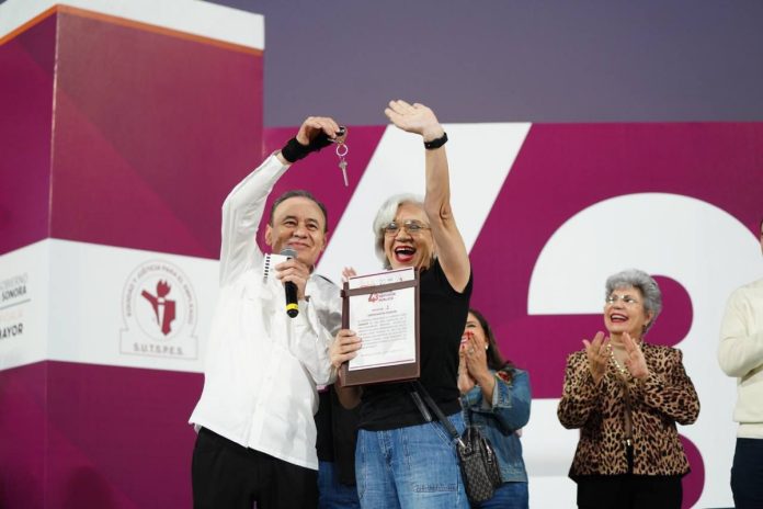 GOBERNADOR DURAZO CELEBRA