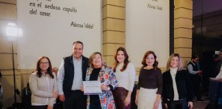 Reconocen Toño Astiazarán y Patty Ruibal a participantes de Una Mirada a la Discapacidad