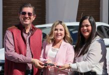 Tiene Dif Navojoa tres camionetas nuevas para sus programas sociales