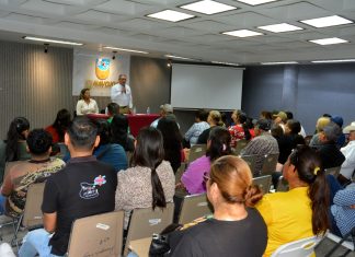 Reciben más de cien navojoenses actas corregidas gratuitas