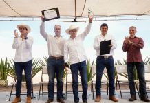 Gobernador Durazo posiciona al bacanora como bebida premium internacional con primeras certificaciones