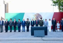 Rinden Durazo y Sheinbaum homenaje al lábaro patrio con toma de protesta a escoltas en enlace nacional