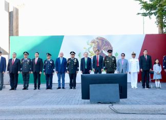 Rinden Durazo y Sheinbaum homenaje al lábaro patrio con toma de protesta a escoltas en enlace nacional