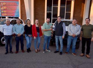 Entrega Elías Retes nuevas camionetas a SIUE para refuerzo a programa de bacheo