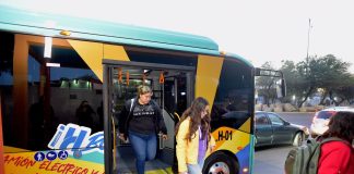 Ofrece H Bus traslados gratuitos a estudiantes universitarios con cero emisiones contaminantes
