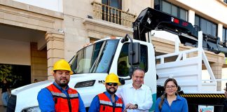 Equipa Toño Astiazarán con vehículos operativos a la Agencia de Energía y Cambio Climático para beneficio de familias hermosillenses