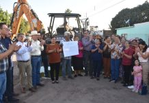 Agilizan reparaciones de colapsos de drenajes usando maquinaria donada por el Gobierno Estatal