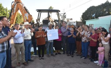 Agilizan reparaciones de colapsos de drenajes usando maquinaria donada por el Gobierno Estatal