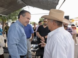 Beneficia Toño Astiazarán a vecinas y vecinos del norte con recarpeteo en calle Bernardo Reyes