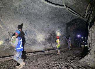 Localizan con vida a segundo trabajador de la mina Santa Fe, en Sinaloa