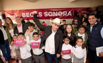 Gobernador Durazo beneficia a familias sonorenses con más becas, más apoyos y menos gastos