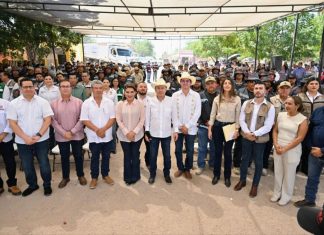 Gobernador Durazo resuelve demandas de comunidades del sur con acciones en salud, obras hídricas y maquinaria