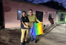 Entrega Carlos Cota apoyos alimentarios a integrantes de la comunidad LGBT+ en Navojoa