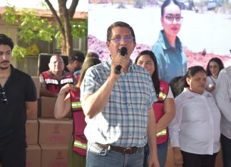De nuevo lleva DIF Navojoa exitosa Feria de Servicios a los navojoenses
