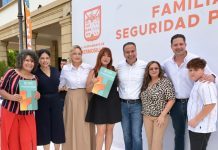 Beneficia Toño Astiazarán a 862 familias con títulos de propiedad