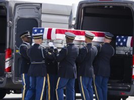 Trump asegura que Irán no está listo para un acuerdo nuclear y pagará «con creces» la muerte de militares de EU