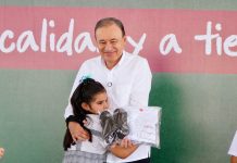 Arranca Gobernador Durazo entrega de más de 109 mil uniformes escolares gratuitos en Hermosillo