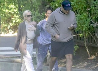 Pasea Lady Gaga con su bebé