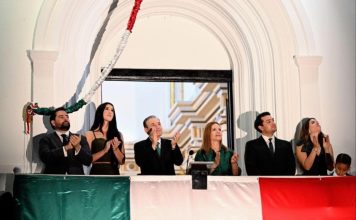 Historia, orgullo y celebración; Gobernador Durazo conmemora junto a miles de sonorenses el 216 aniversario de la Independencia