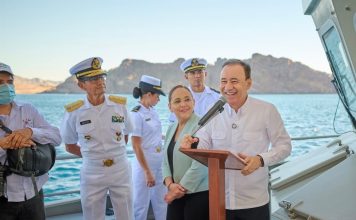 Gobernador Durazo reúne al sector turístico nacional y fortalece Sistema Arrecifal con hundimiento de ex buque